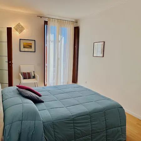 Sisters' - Nel Centro Storico Con Terrazzo, Aria Condizionata E Vasca Da Bagno