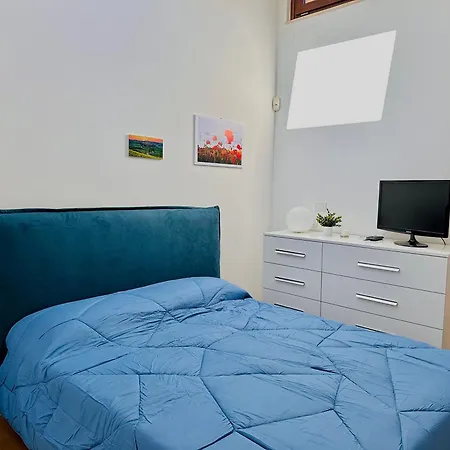 Sisters' - Nel Centro Storico Con Terrazzo, Aria Condizionata E Vasca Da Bagno Apartman