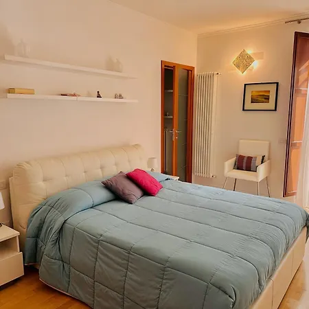 Daire Sisters' - Nel Centro Storico Con Terrazzo, Aria Condizionata E Vasca Da Bagno *