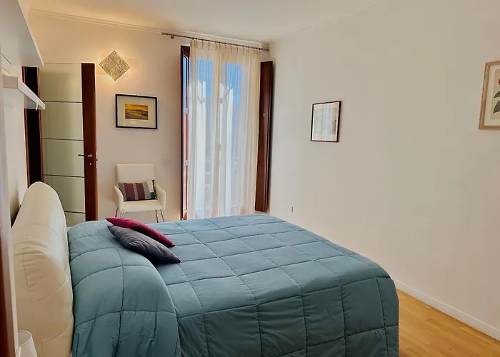 Sisters' - Nel Centro Storico Con Terrazzo, Aria Condizionata E Vasca Da Bagno