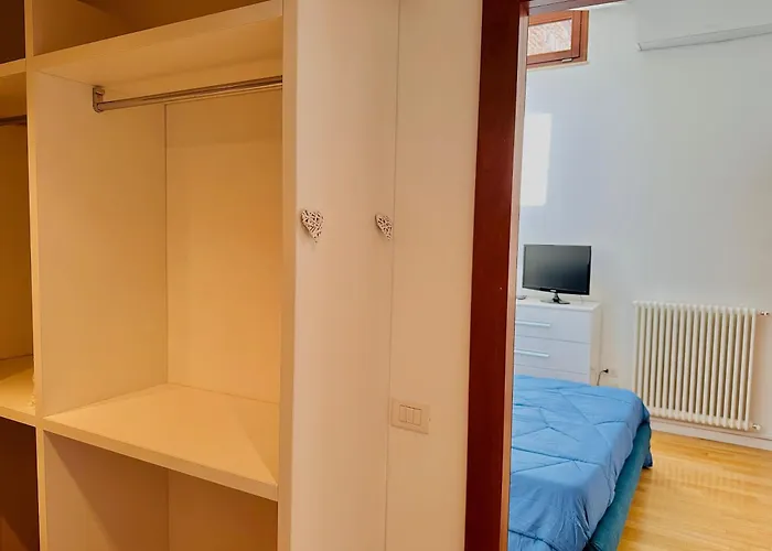 Apartman Sisters' - Nel Centro Storico Con Terrazzo, Aria Condizionata E Vasca Da Bagno