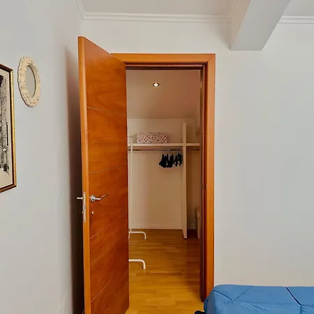 Sisters' - Nel Centro Storico Con Terrazzo, Aria Condizionata E Vasca Da Bagno Daire *