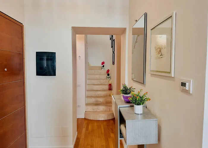 Sisters' - Nel Centro Storico Con Terrazzo, Aria Condizionata E Vasca Da Bagno Сієна