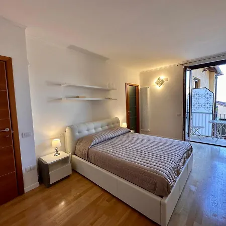 Sisters' - Nel Centro Storico Con Terrazzo, Aria Condizionata E Vasca Da Bagno