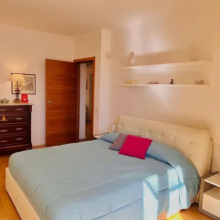 Sisters' - Nel Centro Storico Con Terrazzo, Aria Condizionata E Vasca Da Bagno